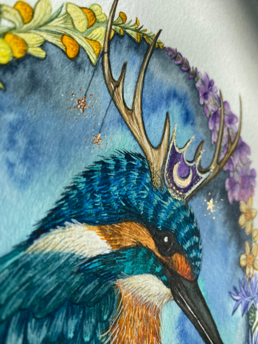 kingfisher with metallic moon crown detail